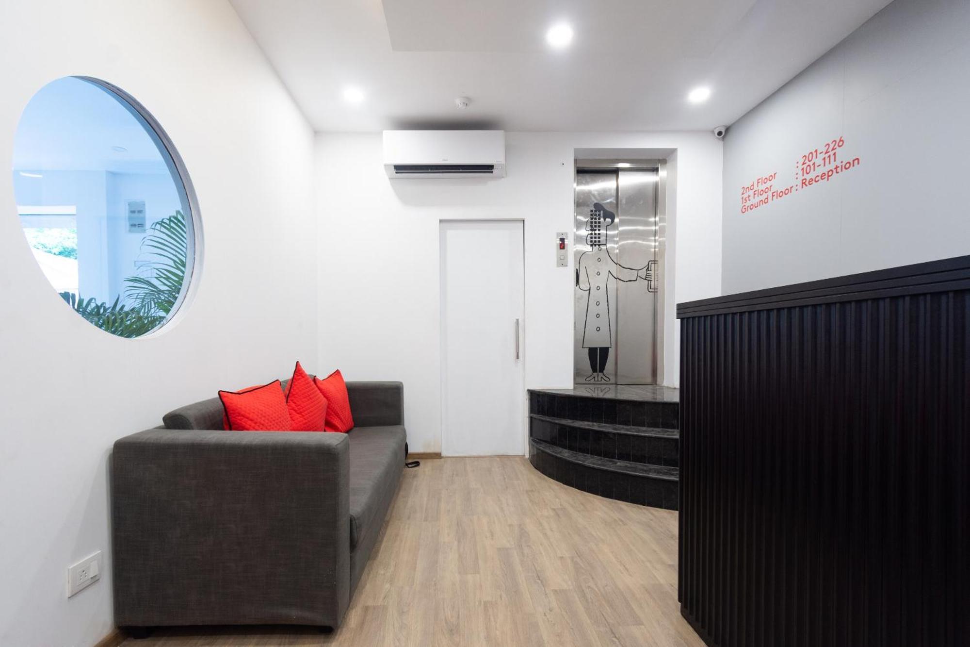 Townhouse Hotel Mannat International Колката Екстериор снимка