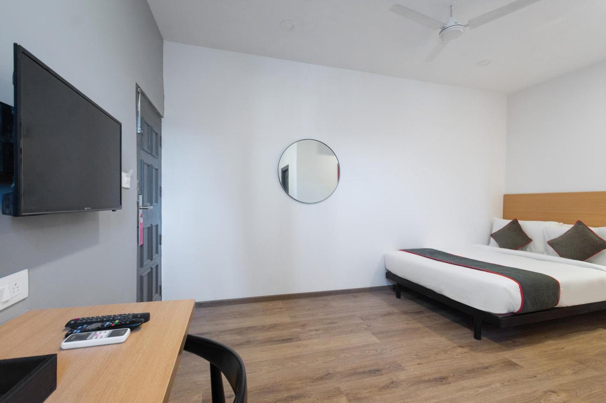 Townhouse Hotel Mannat International Колката Екстериор снимка