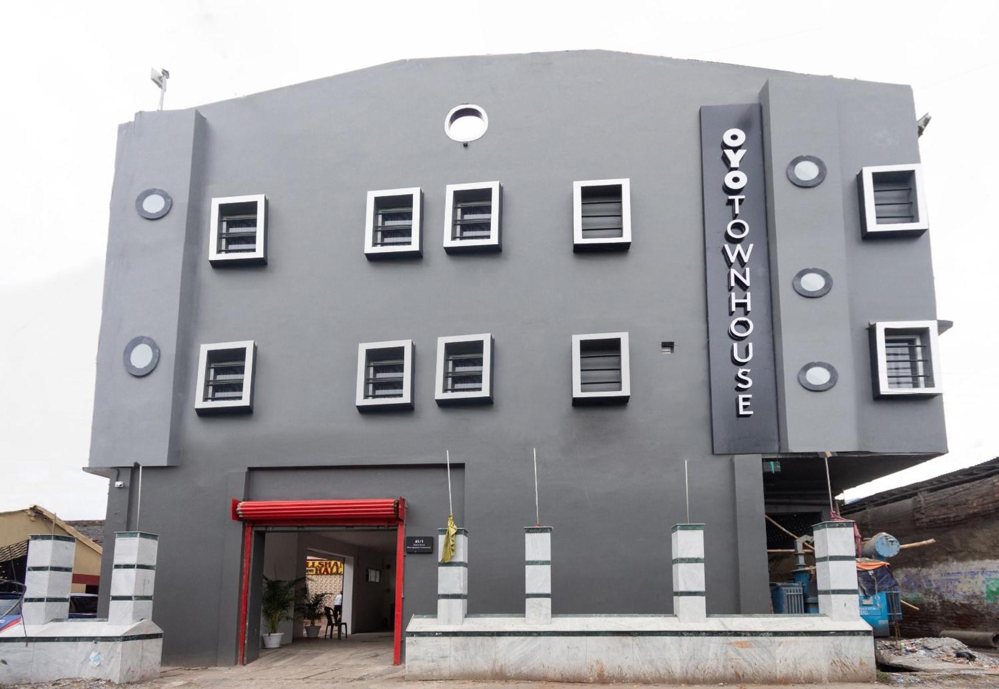Townhouse Hotel Mannat International Колката Екстериор снимка