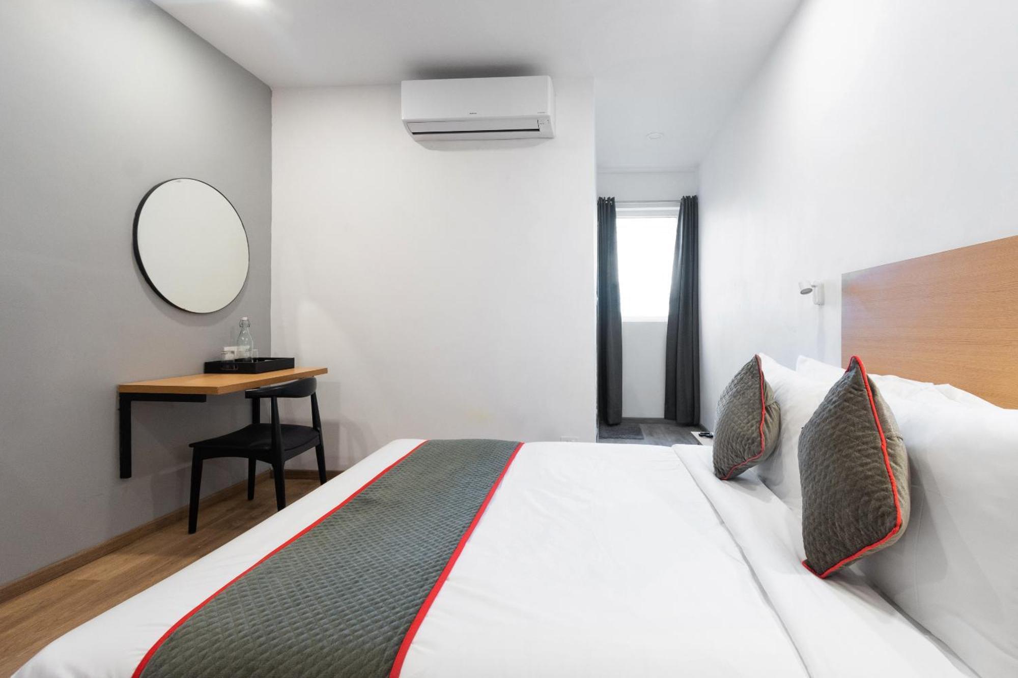 Townhouse Hotel Mannat International Колката Екстериор снимка