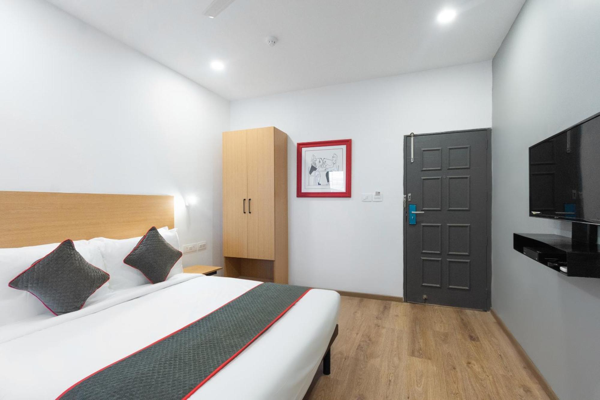 Townhouse Hotel Mannat International Колката Екстериор снимка