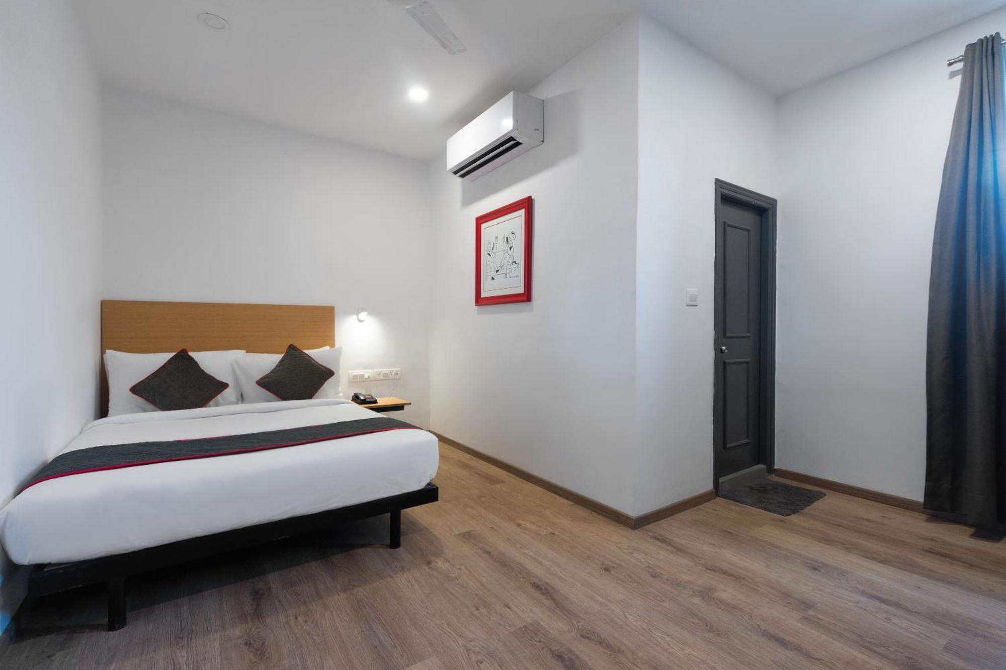Townhouse Hotel Mannat International Колката Екстериор снимка