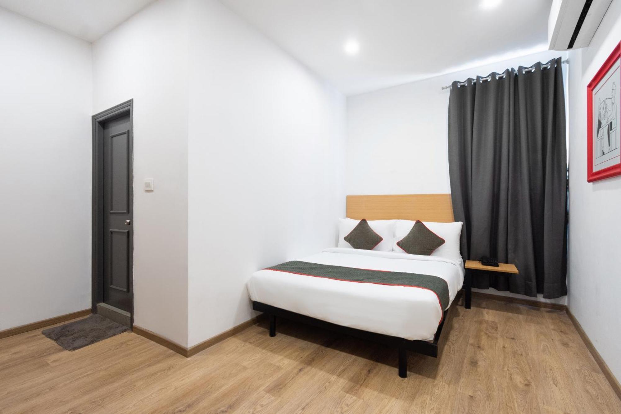 Townhouse Hotel Mannat International Колката Екстериор снимка